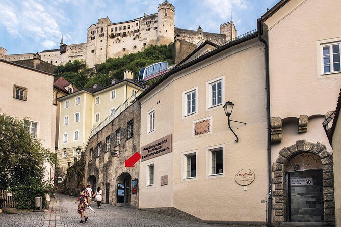 Best of Mozart Concert at Fortress Hohensalzburg in Salzburg - Entering the Golden Hall: sound, warmth, and an intimate feel