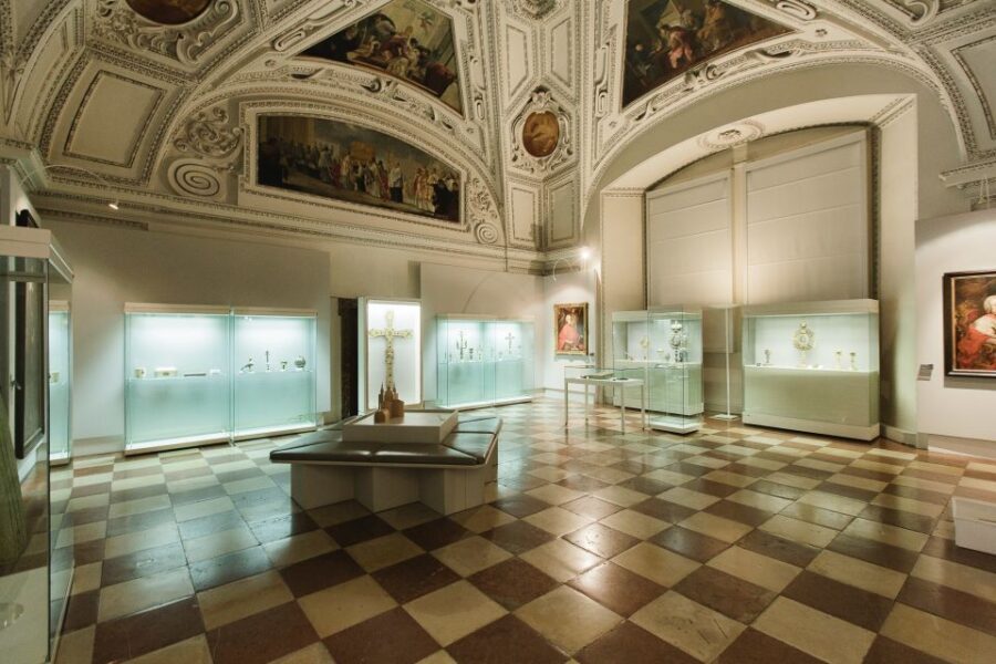 DomQuartier Day Ticket - Museum St. Peter: Monastic Treasures Right Next to the Action