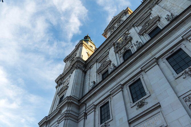 Explore Salzburg in 60 minutes with a Local - Starting at Café Mozart: The Real Advantage of a Smart Meeting Point