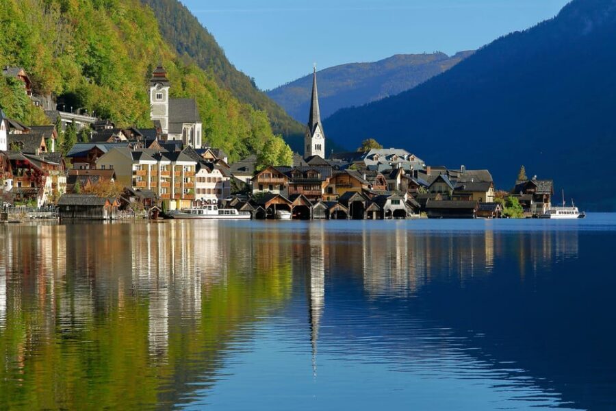 From Salzburg: Hallstatt, St.Gilgen & St. Wolfgang Day Trip - St. Gilgen: a 10-minute lakefront photo hit (and where extra time helps)