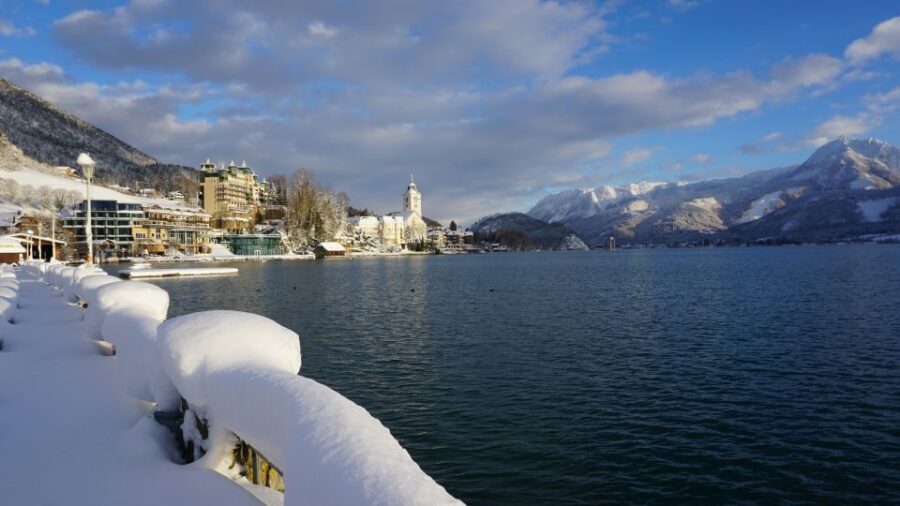 From Salzburg Romantic Carriage Ride through the Countryside - St Wolfgang Village Time: Coffee Breaks, Lakeside Walking, and Christmas Markets (Seasonal)