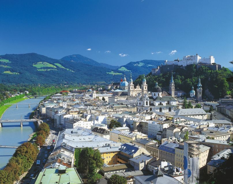 From Vienna: Salzburg and Alpine Lakes Full-Day Trip - Meeting in Vienna: find Tourist Info, not a bus