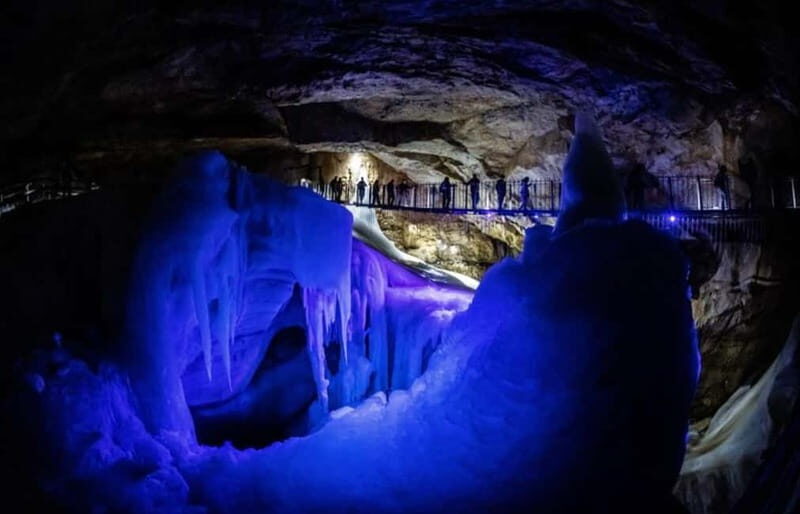 Hallstatt & Ice Cave & 5 fingers Private Trip From Salzburg - Five Fingers on Krippenstein: a cliff viewpoint built for controlled nerves
