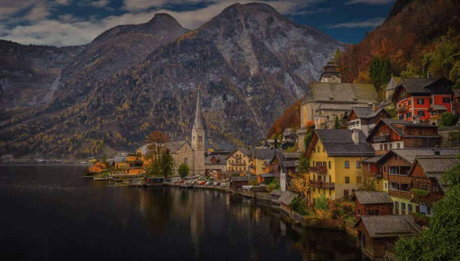 Hallstatt, St.Gilgen,St Wolfgang Salzkammergut from Salzburg - St. Gilgen’s Half-Hour Feel: Mozart House Area, Shops, and Lakeside Trails