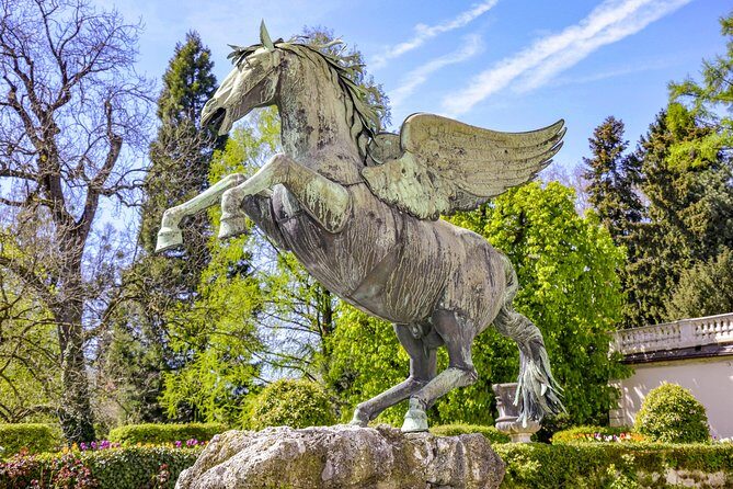 Musical Salzburg: Follow the Trail of the Beloved Movie - A classic square and a confidence-filled fountain moment