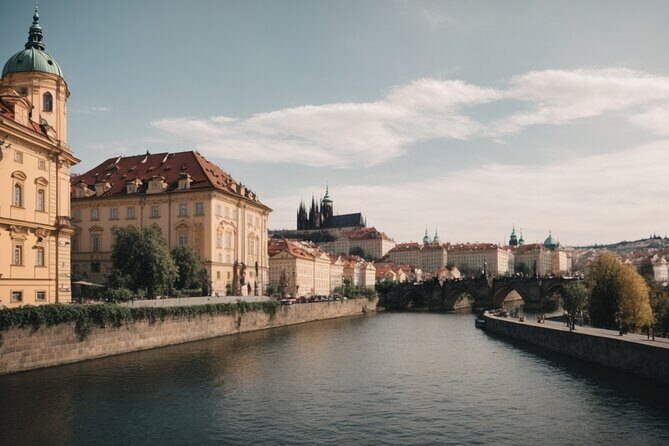 Private Scenic Transfer from Salzburg to Prague with 4h of Sightseeing - Picking from Konopiste, Hluboka nad Vltavou, Český Krumlov, Mauthausen, and Sankt Gilgen