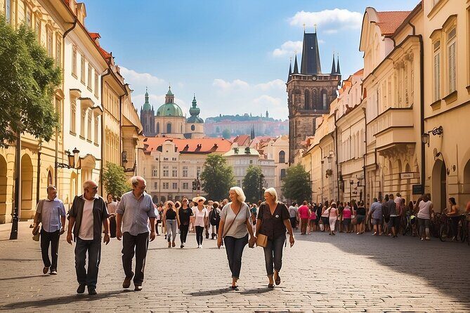 Private Scenic Transfer from Salzburg to Prague with 4h of Sightseeing - Comfort and vehicle size: the luggage math that usually wrecks travel plans
