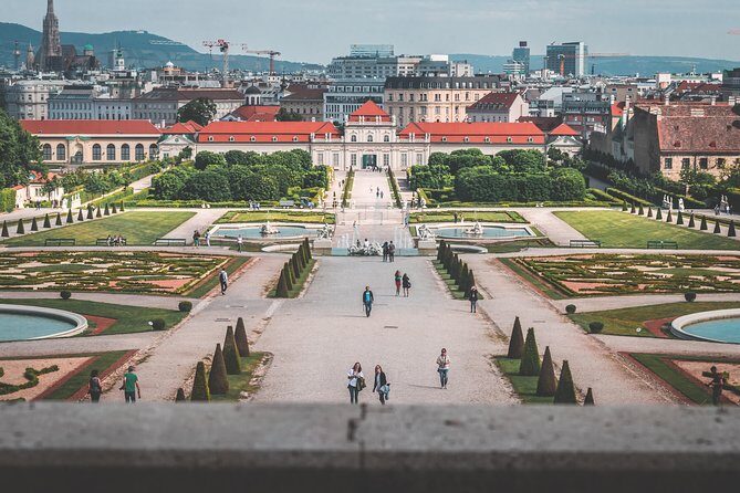 Private transfer from Salzburg to Vienna with 4h of Sightseeing - Why a private ride beats the Salzburg–Vienna train day