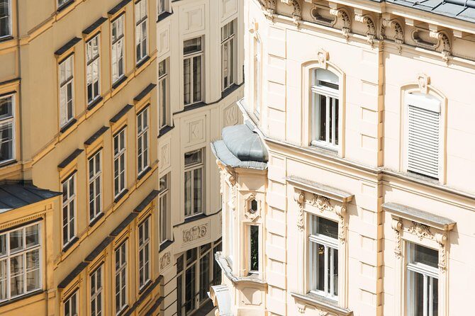 Private transfer from Salzburg to Vienna with 4h of Sightseeing - Vehicle and luggage: sedan to 2 vans depending on group size