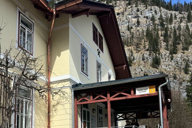 Public 6 hour tour to Hallstatt from Salzburg - The big payoff: 4 hours in Hallstatt, self-guided with guide recommendations