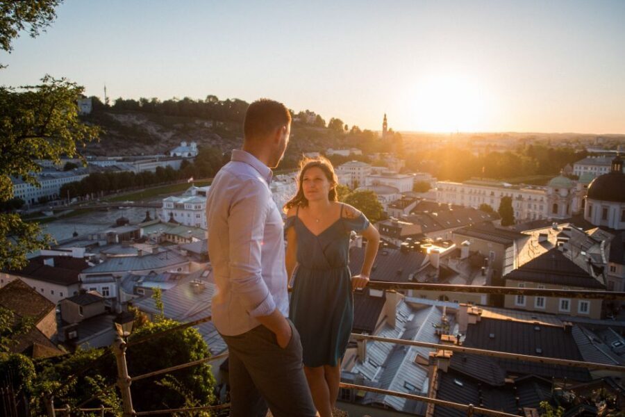 Salzburg: 2-Hour Guided Walking Tour with a Photographer - Getreidegasse and the Mozart Birthplace Area: Classic Salzburg Energy
