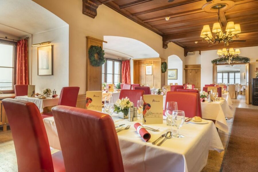 Salzburg: Best of Mozart Fortress Concert and Dinner - Price and value: what your $93 is really buying