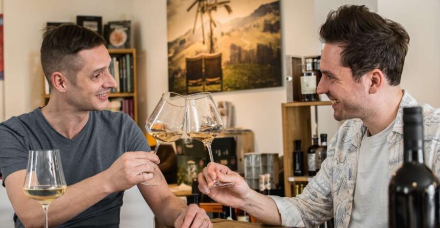 Salzburg: Guided Wine Tasting in a Hidden Wine Bar - Your 45-minute structure: a guided 3-wine tasting with regional bites