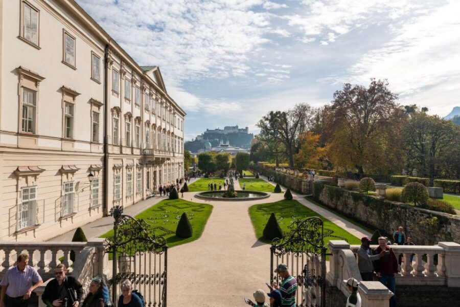 Salzburg: Original Sound of Music Tour - Meeting Point: Mirabellplatz by St. Andrä Church