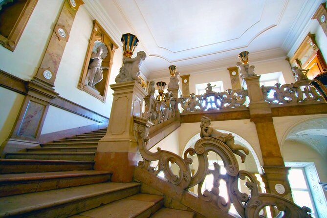 Salzburg: Palace Concert at the Marble Hall of Mirabell Palace - What to expect from the crowd and the vibe