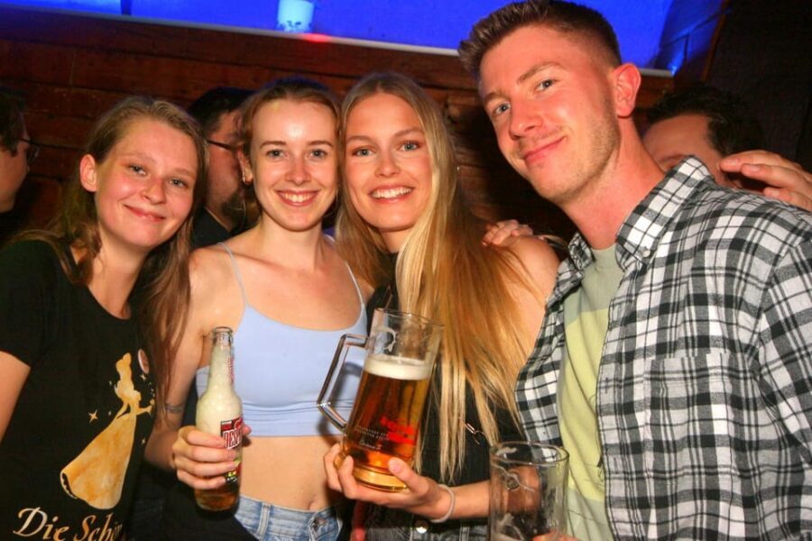 Salzburg: Pubcrawl Tour through best Bars and Clubs in Town - Four Hours, Four Venues: The Pace and Why It’s Designed That Way