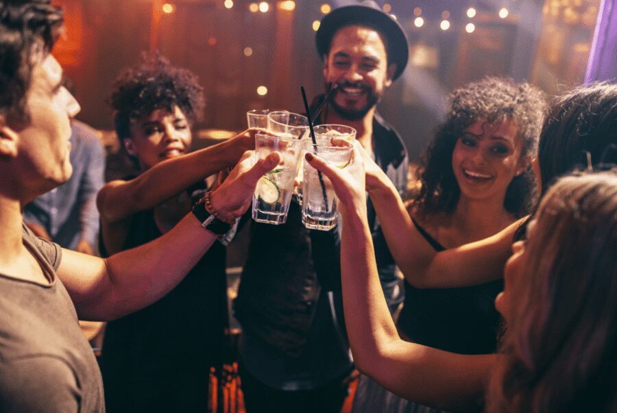 Salzburg: Pubcrawl Tour through best Bars and Clubs in Town - Meet-Up to First Drink: Where You Start and How the Night Lines Up