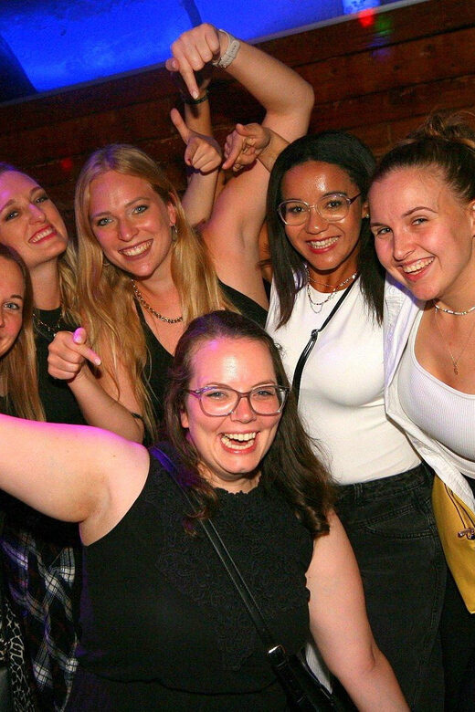Salzburg: Pubcrawl Tour through best Bars and Clubs in Town - When This Pub Crawl Is Great Value—and When It Isn’t