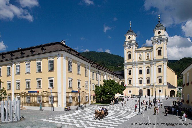 Salzburg Super Saver: Original Sound of Music and Salt Mines Day Trip - Cold Air Underground: What to Wear for Comfort