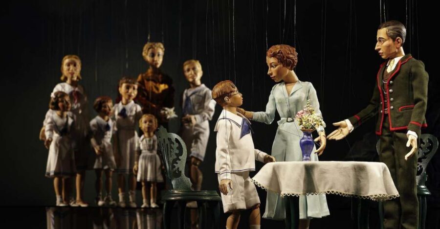 Salzburg: The Sound of Music at Marionette Theater Ticket - Inside the Salzburg Marionette Theatre: 1913 baroque vibes