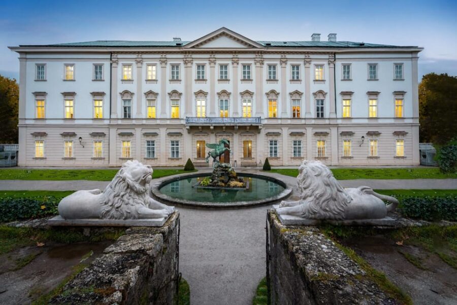 Salzburg Tour: Mirabell Gardens, Sound of Music, Mozart - How the guide turns a route into real understanding