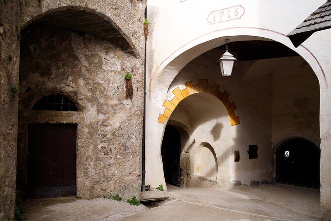 Skip-the-line Hohensalzburg Fortress Private Tour and Ticket - What the guide adds: stories, not just rooms