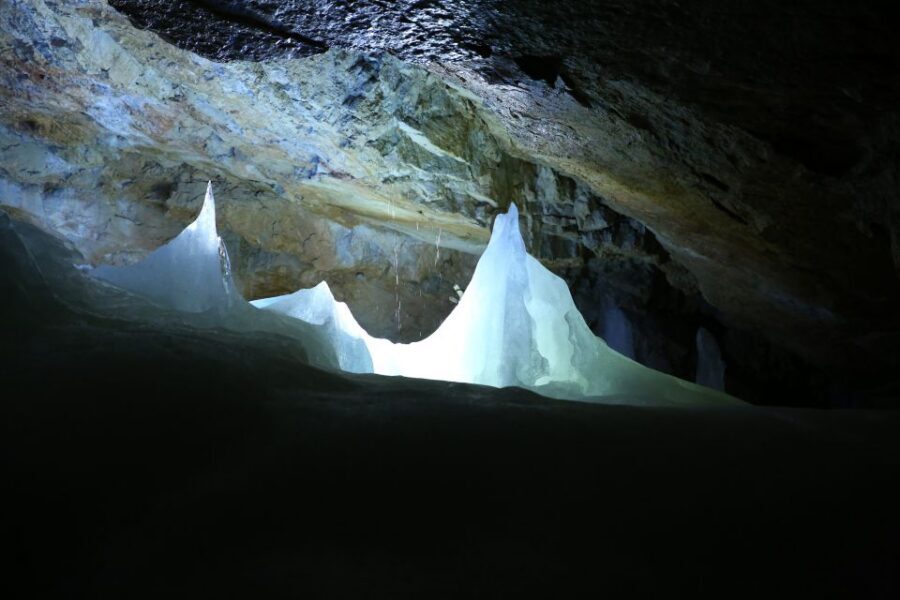 Werfen Ice Caves Private Tour - Private guide experience: why it can feel more personal